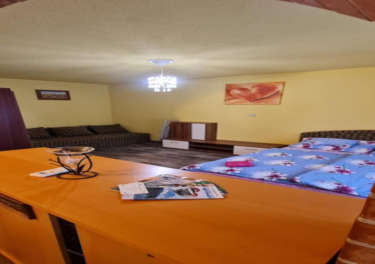 Oazis Apartman ハルカーニャ エクステリア 写真