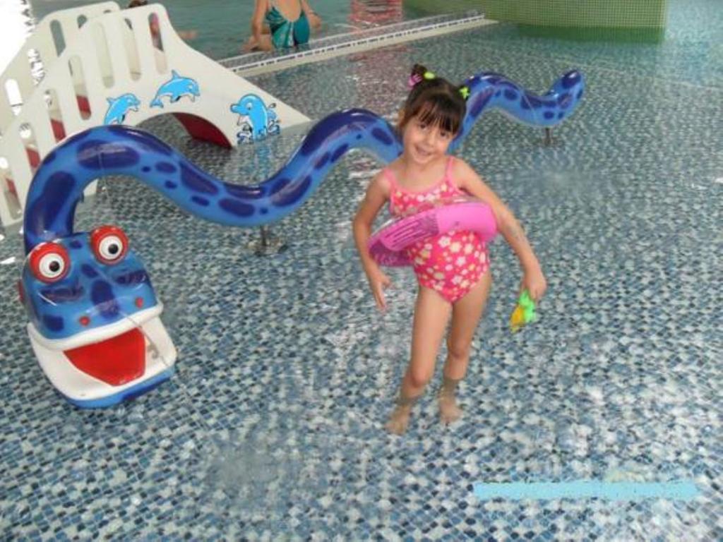 Oazis Apartman ハルカーニャ エクステリア 写真